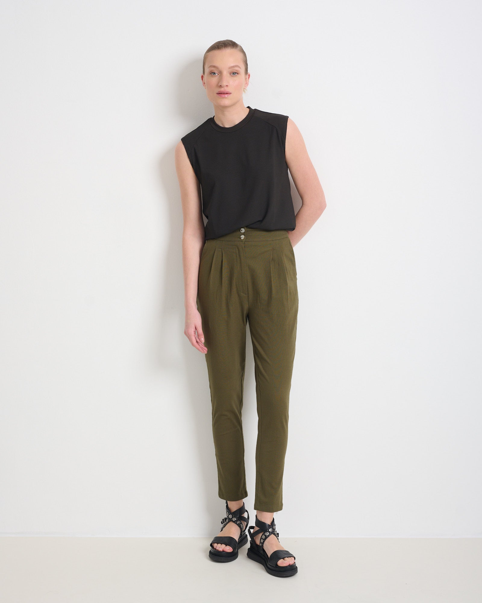 גופיית טוני ריב שחור