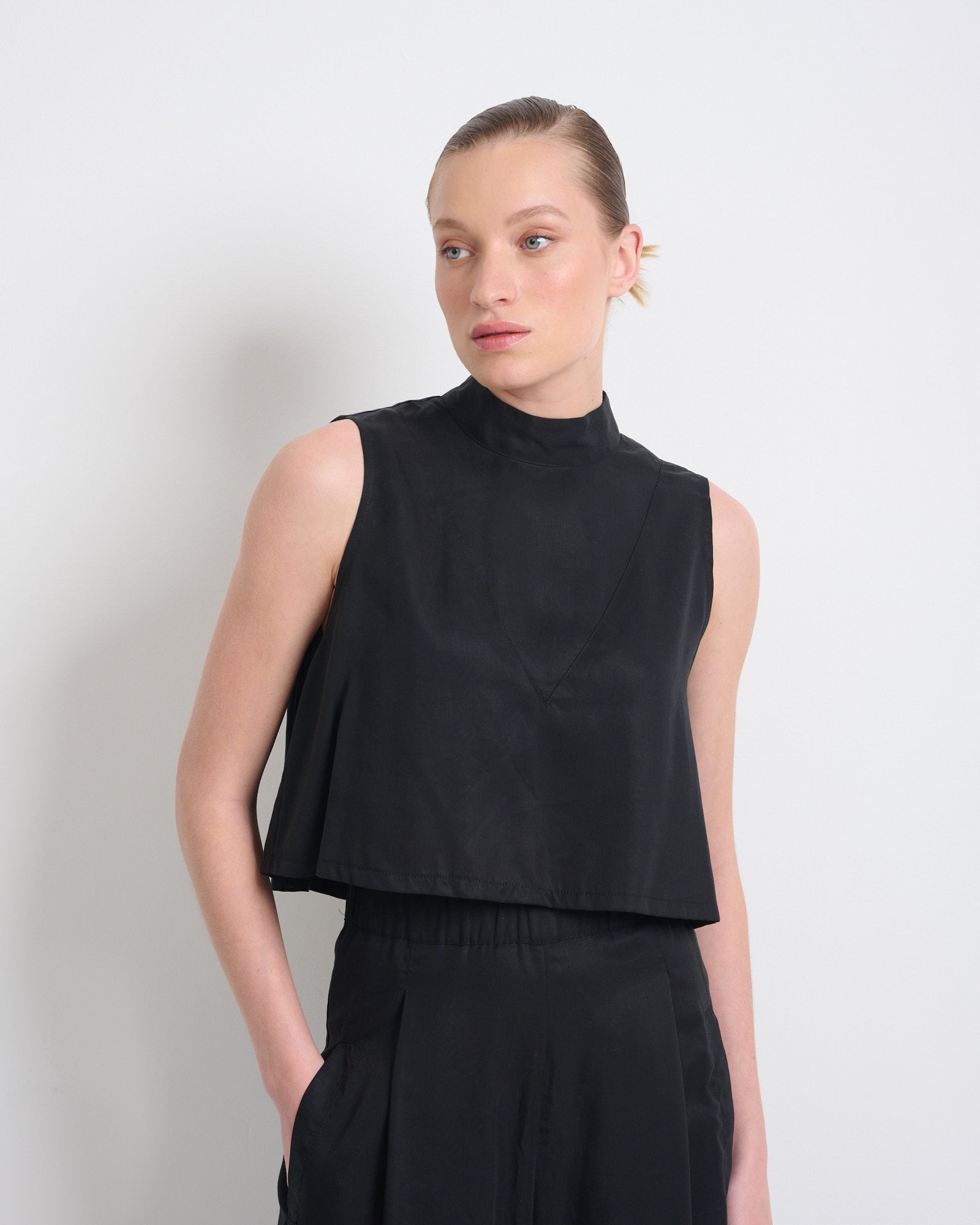 Loreen Top Black - Layou Design by Shay Sobol