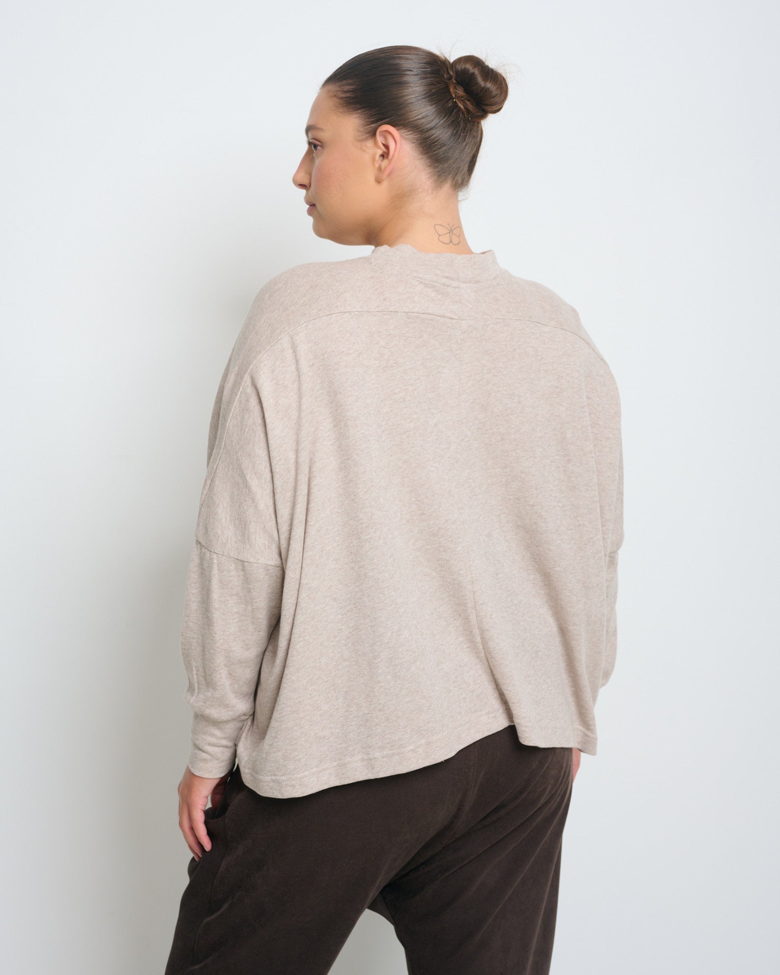 סאמפל חולצת מיה בז׳