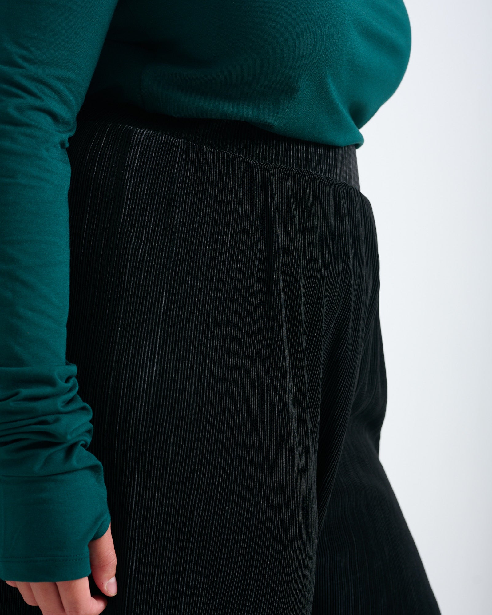 Chris Pants Black Plisse