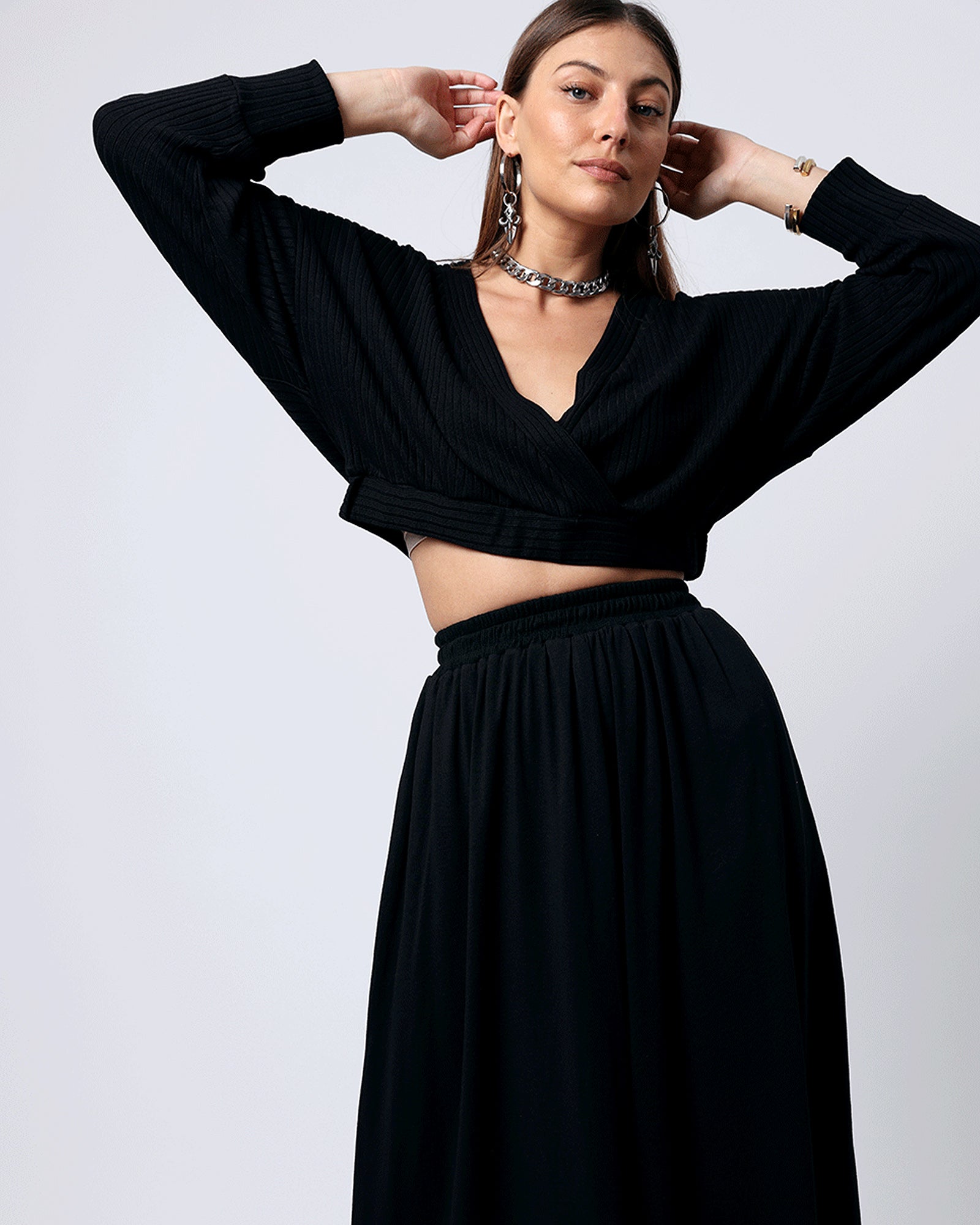 Brook sweater Black - Layou Design by Shay Sobol