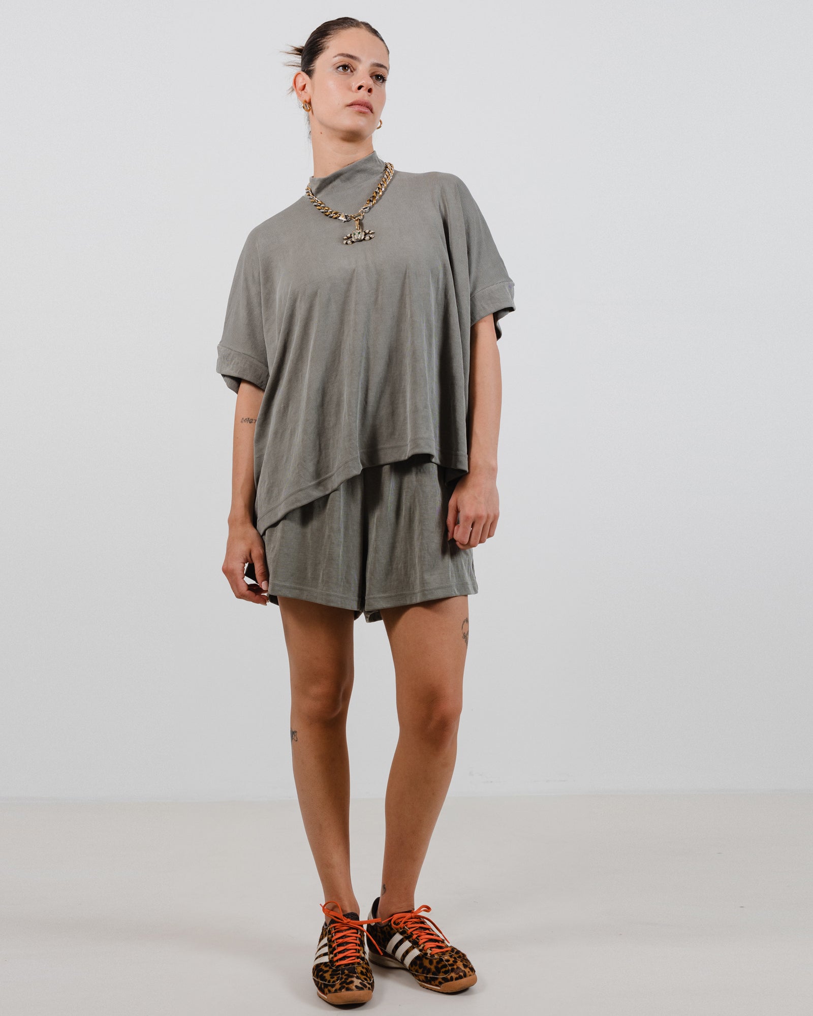 Jane Top Olive Grey Rib