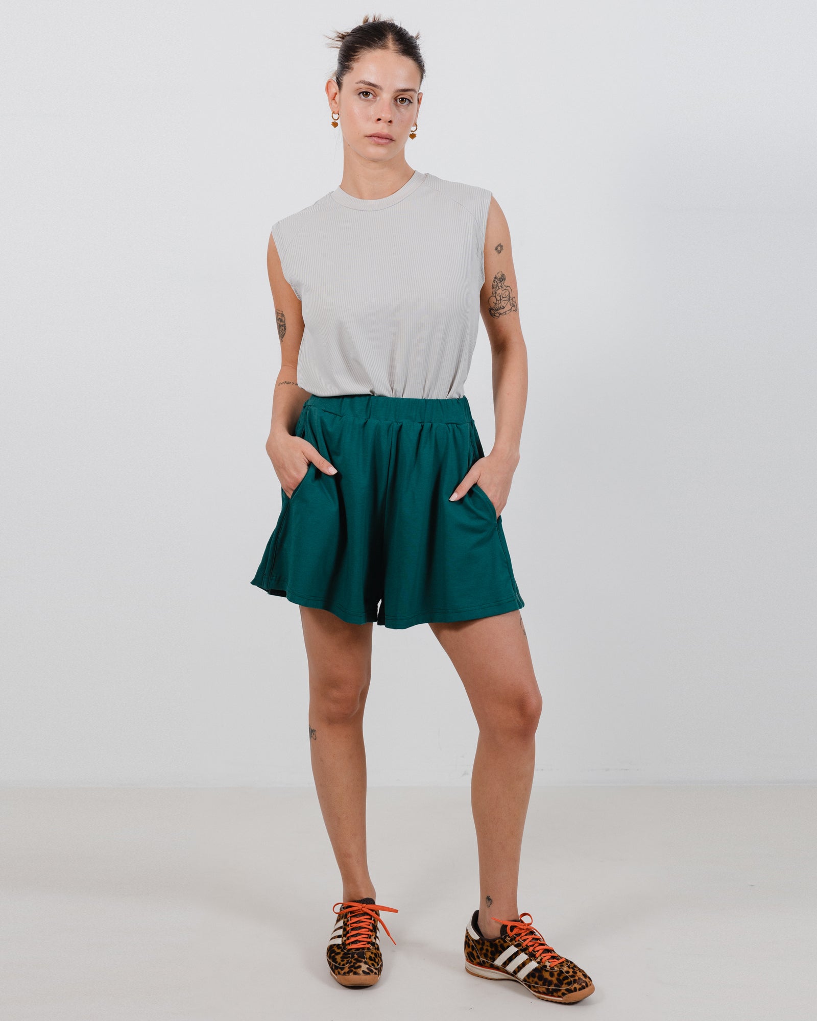 שורטס ג'יין ירוק