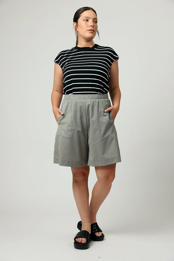Kos Shorts Sage Green