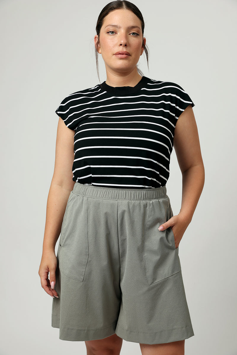 Kos Shorts Sage Green