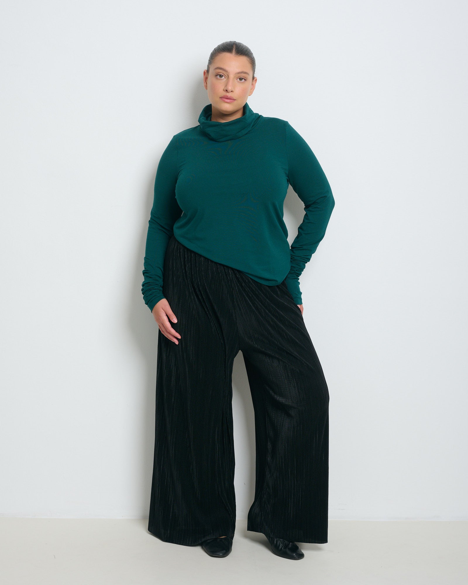 Linoy 2.0 Turtleneck Top Forest Green