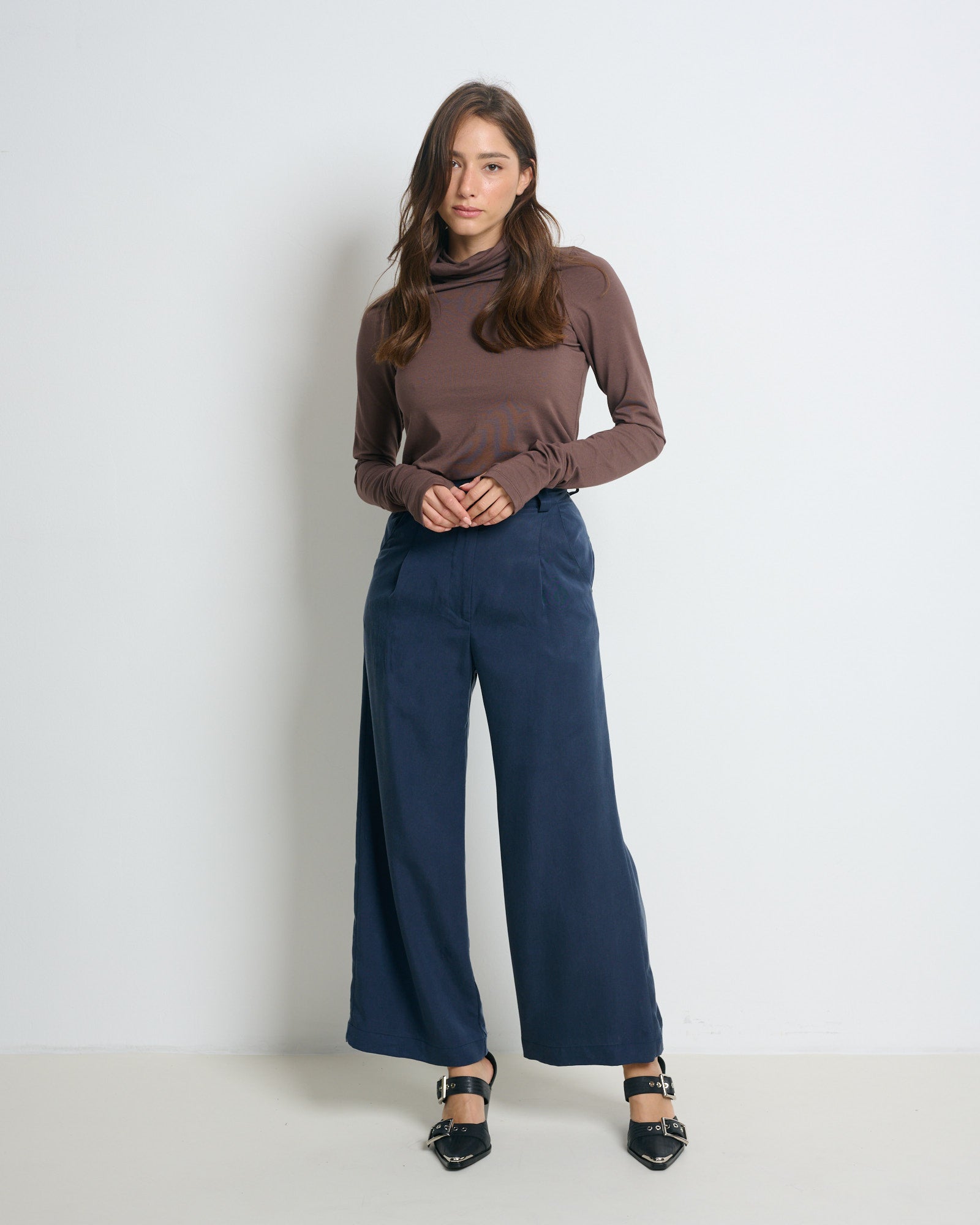 Linoy 2.0 Turtleneck Top Brown