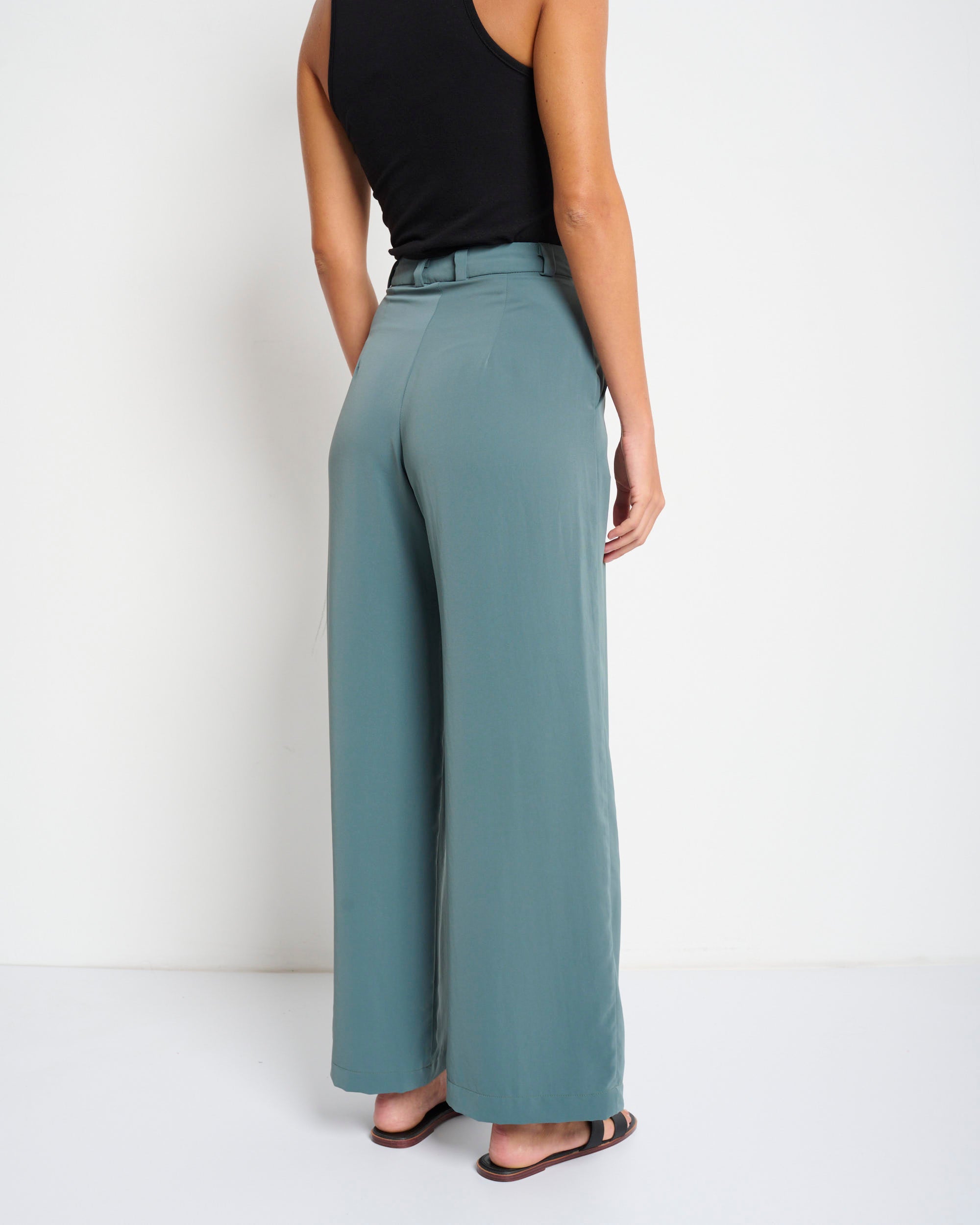 סאמפל מכנסי בלום ירוק מרווה One Piece 