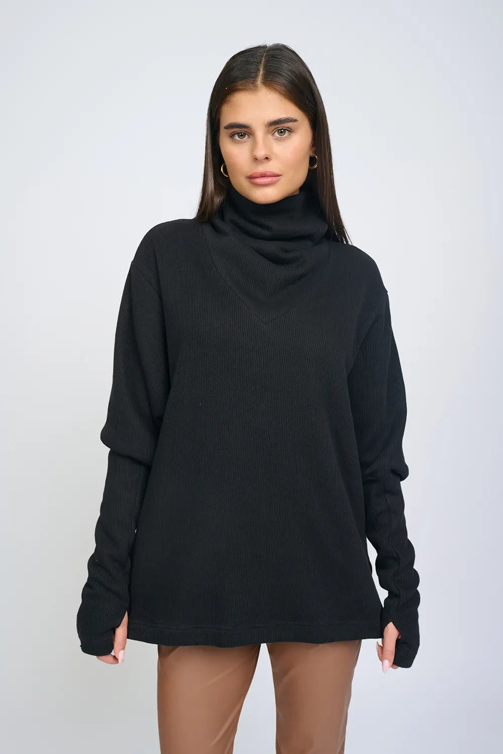 Jackie Turtleneck Black – Layou Design by Shay Sobol