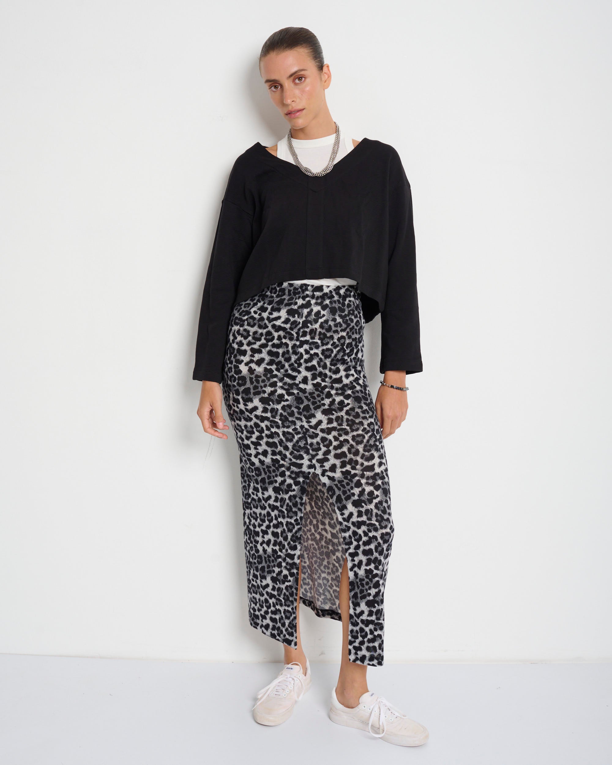 Louisa V Top Black