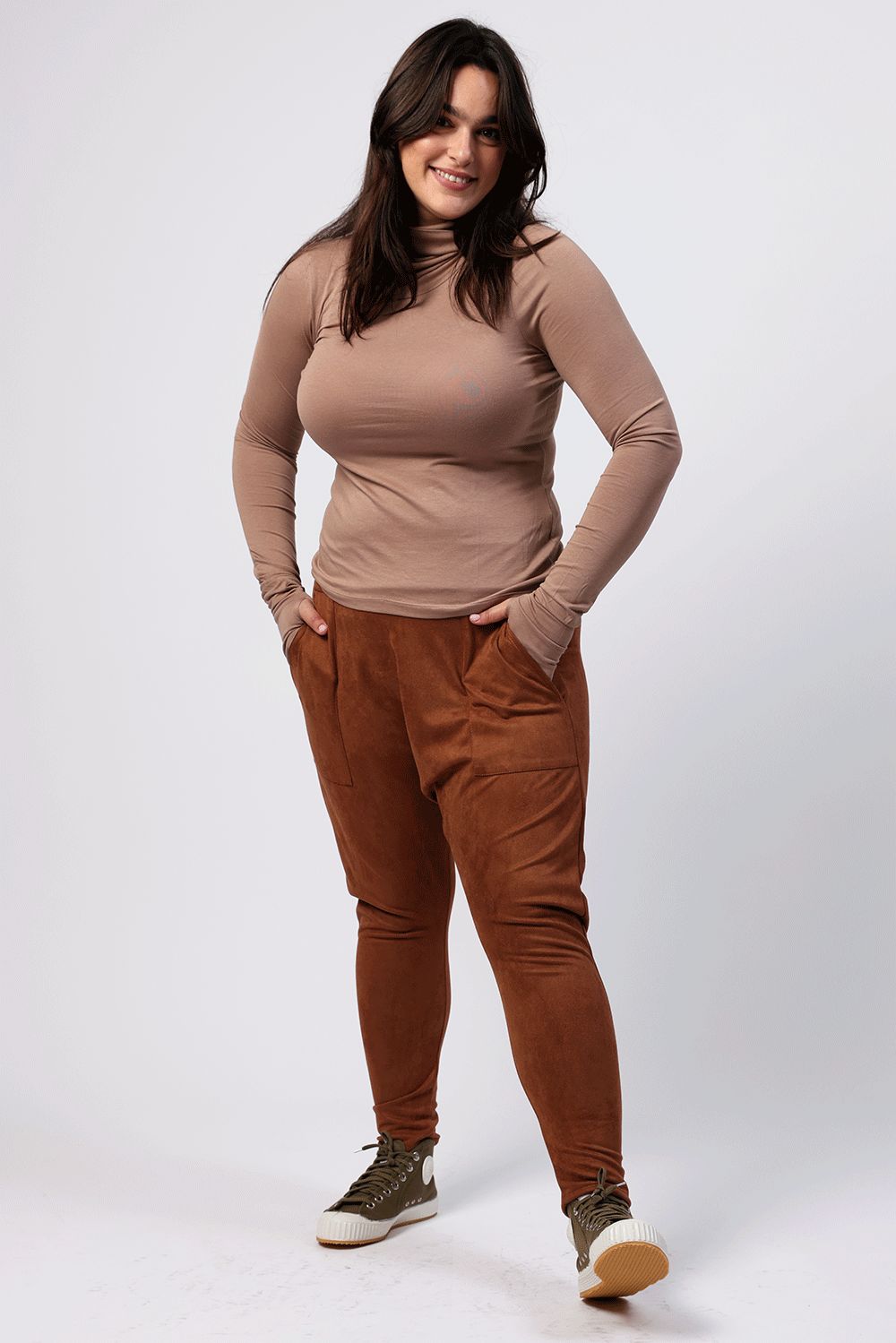 מכנסי פרנקי חום יד 2 מהארון של שי