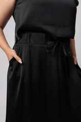 חצאית נליני שחורה